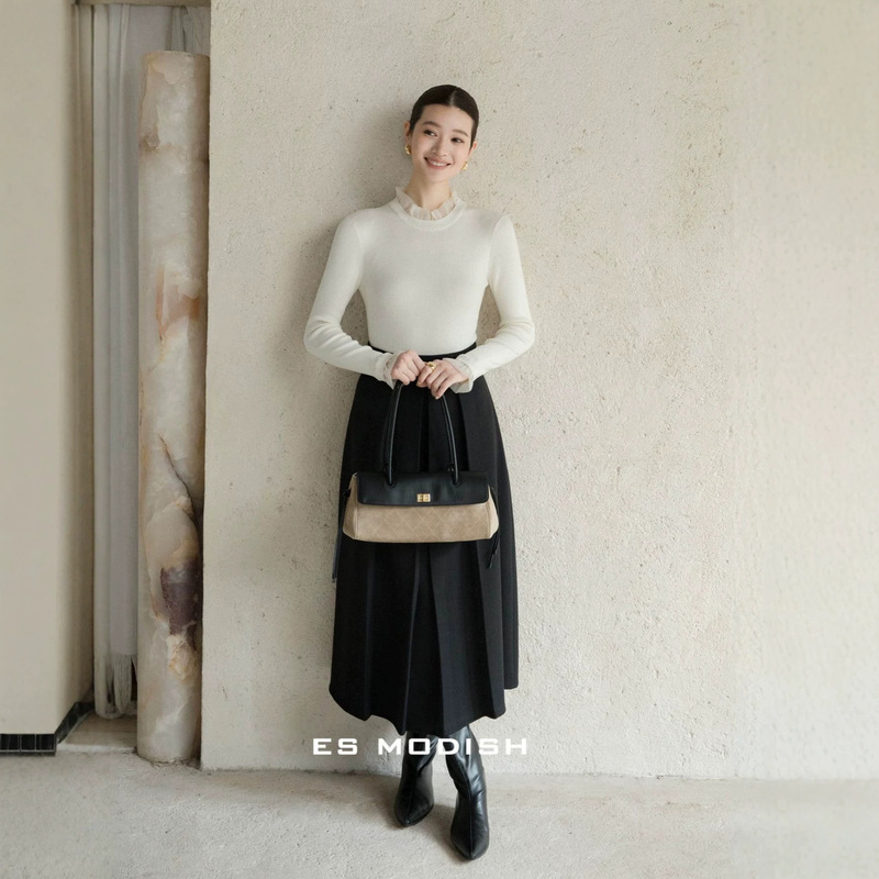 ES MODISH Autumn/Winter New Collection: French-style Fashionable Knit Sweater with a Faux Two-Piece Design, Solid Color, Slim Fit, for Women ES MODISH Autumn/Winter New Collection: French-style Fashionable Knit Sweater with a Faux Two-Piece Design, Solid Color, Slim Fit, for Women
