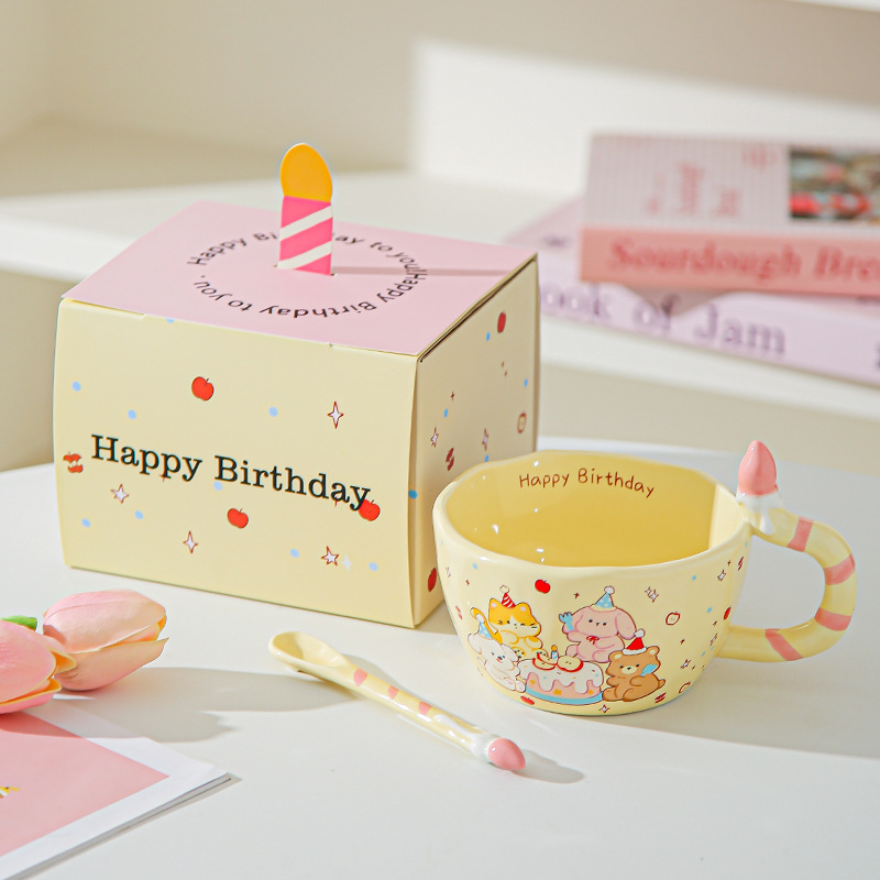 Hermosas copas de cerámica de alto valor facial para un regalo de cumpleaños para una chica, una amiga, un regalo práctico.