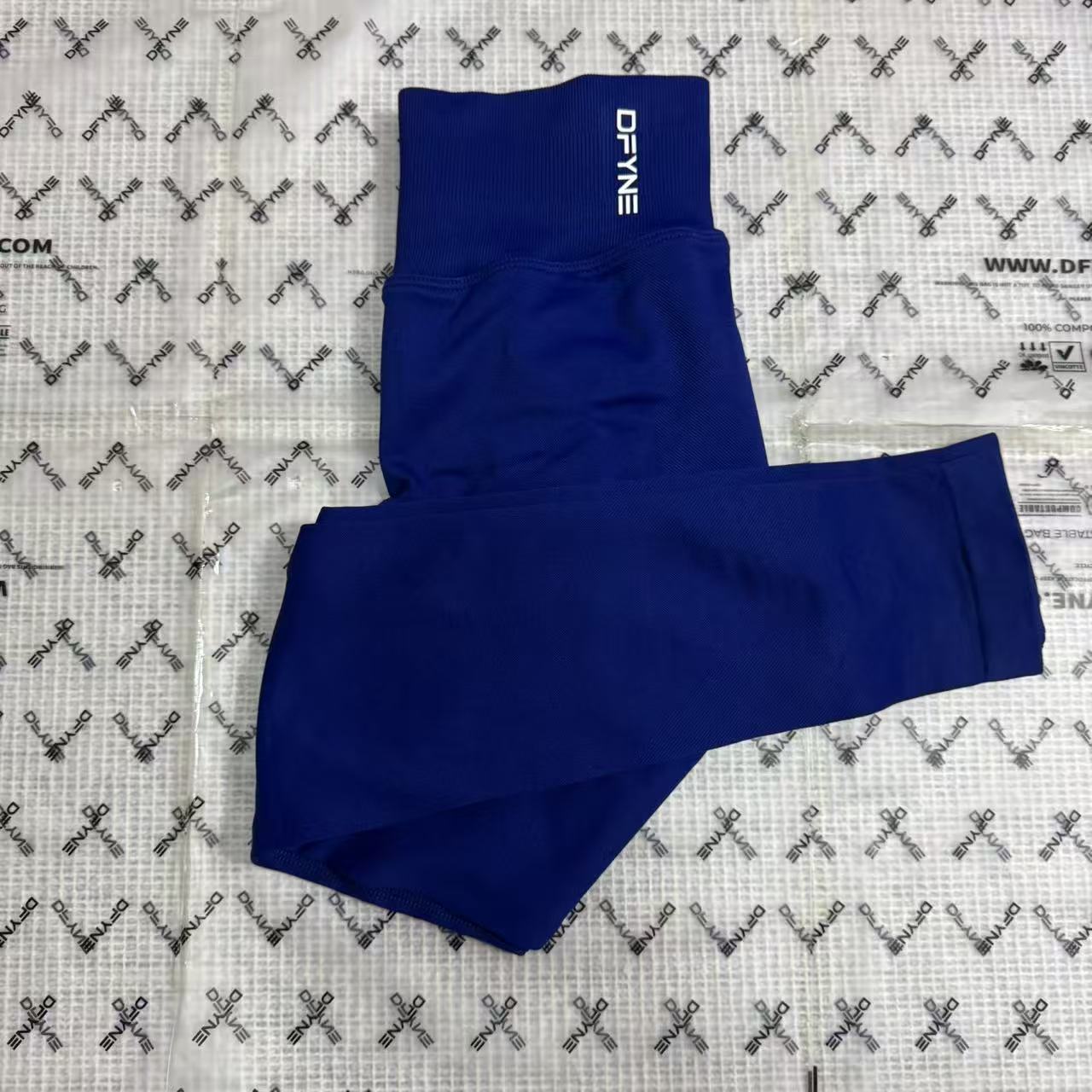 Aliexpress nuevo DFYNE mangas cortas mate nylon alta elástica cuerpo apretado sin bordas de acondicionamiento deportivo T mangas cortas
