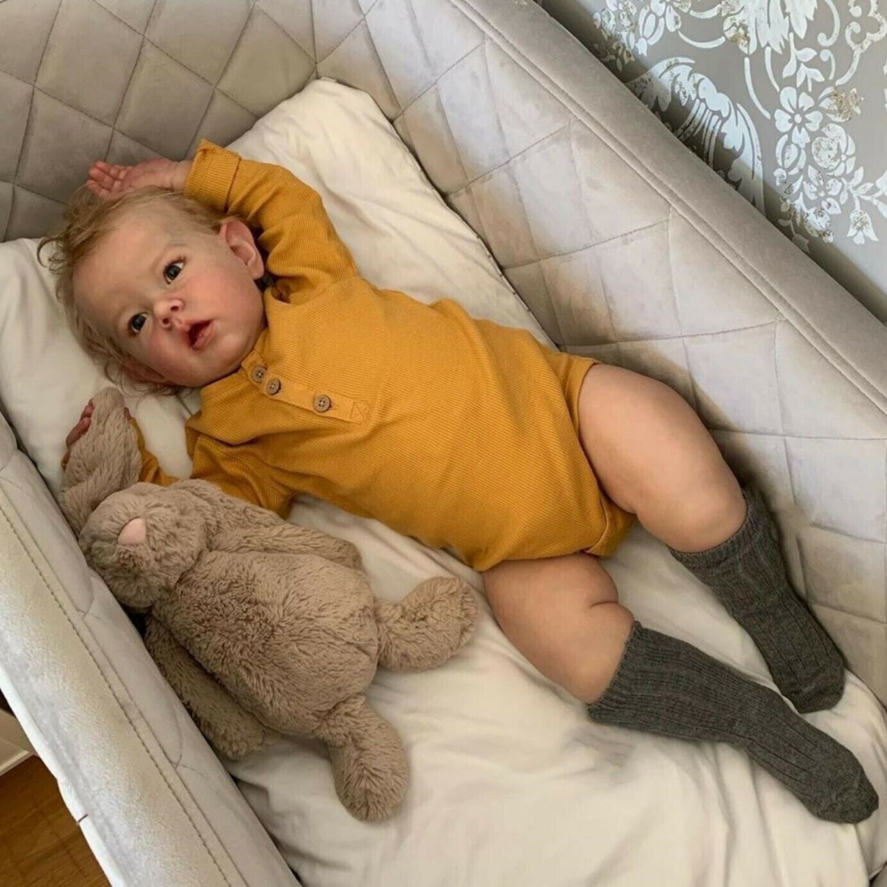 70cm muñeca de cuerpo de tela Liam simulación muñeca reborn suministro transfronterizo entrega de una sola pieza