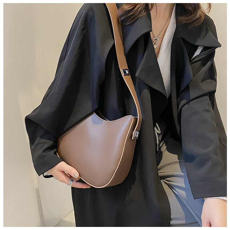 Teksturerede tasker til kvinder 2024 ny efterårsstil moderigtig enkelt skulder armhule taske enkelt skulder crossbody tekstureret bucket taske_voghion.com