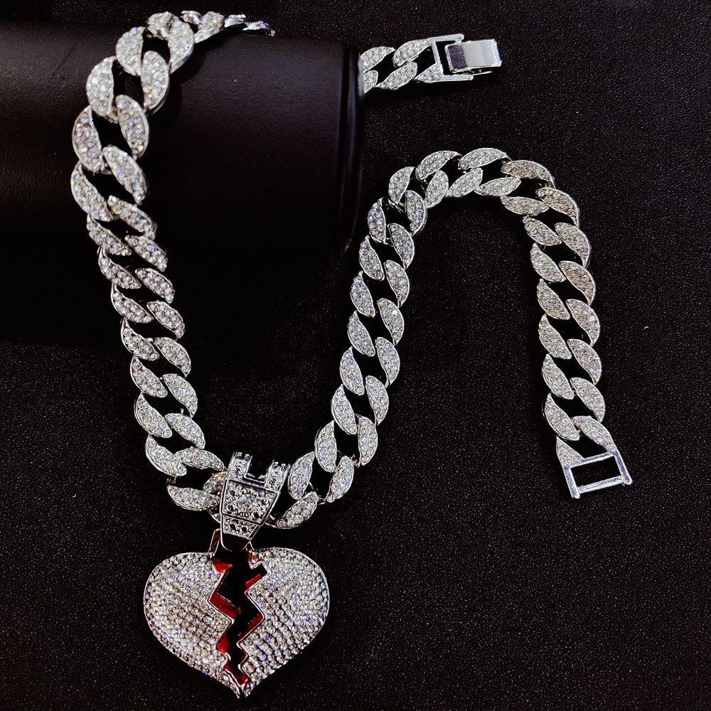 Unisex Gender Hip-Hop Heart Shape Alloy Inlay Rhinestones Unisex Pendant Necklace Necklace Pendant Men Pendant Necklaces