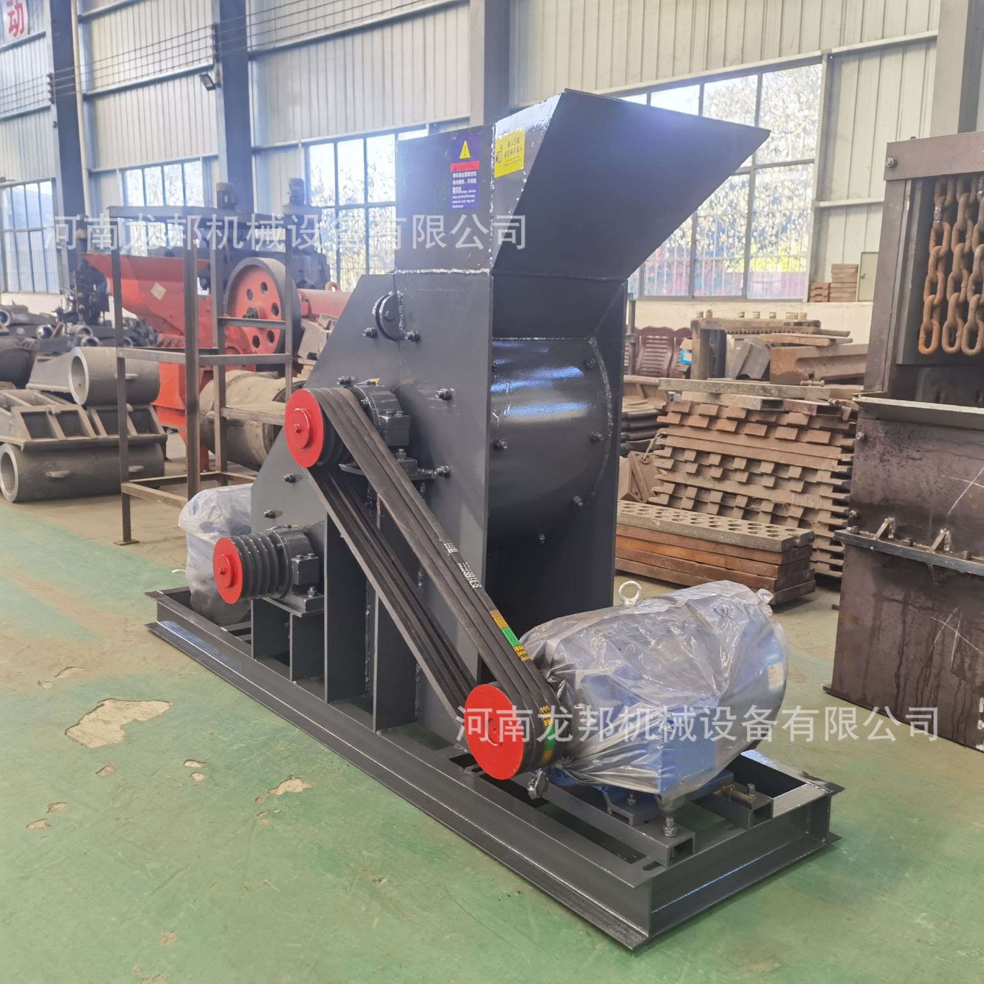 大型移动双级式破碎机建筑垃圾不堵料制砂机铁矿石无筛底粉碎机