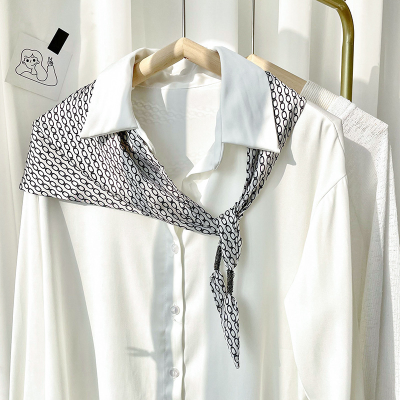 Cadena de fondo blanco