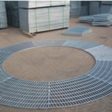 供应生产异形钢格板、热镀锌钢格栅板、楼梯踏步板防滑