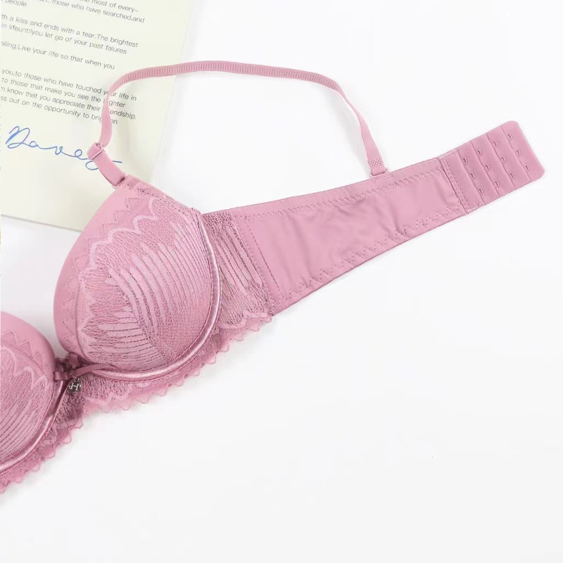 Fábrica de Shantou en forma de corazón en el lugar de la copa de la cabeza de acero gruesa para juntar ropa interior de pecho pequeño damas con anillo de acero sujetador de encaje