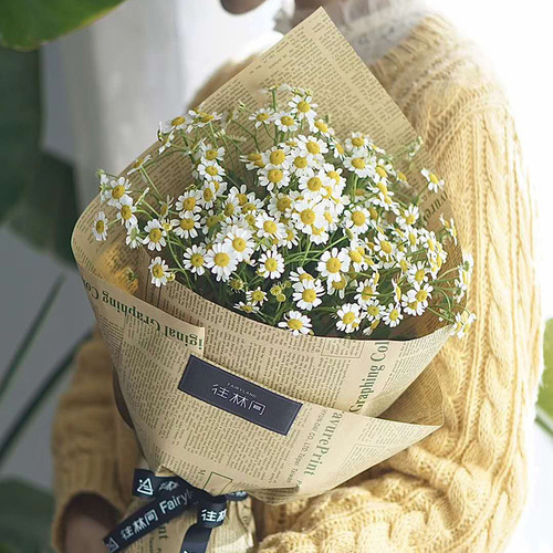 English newspaper flower wrapping paper, fresh flowers, gift wrapping, gift materials, florist, floral art, vintage kraft paper supplies.