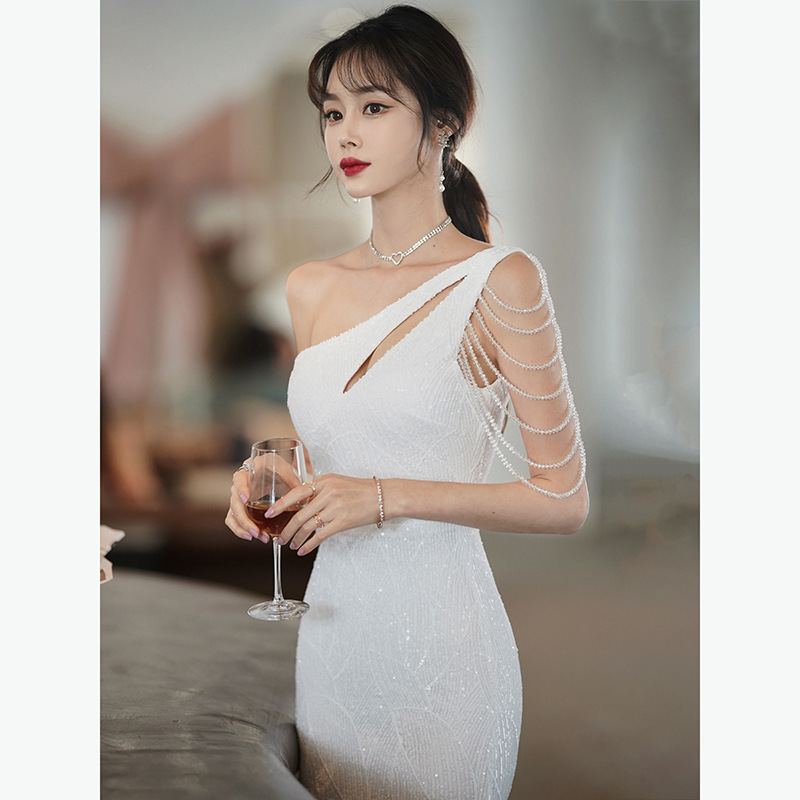 Vestido de noche de sequillas plateadas para mujeres 2026 verano nuevo estilo ligero de lujo moda