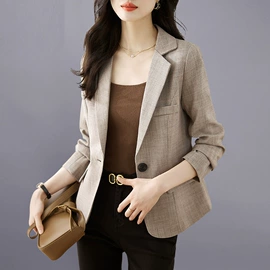 时尚休闲套装;连衣裙;其他短外套