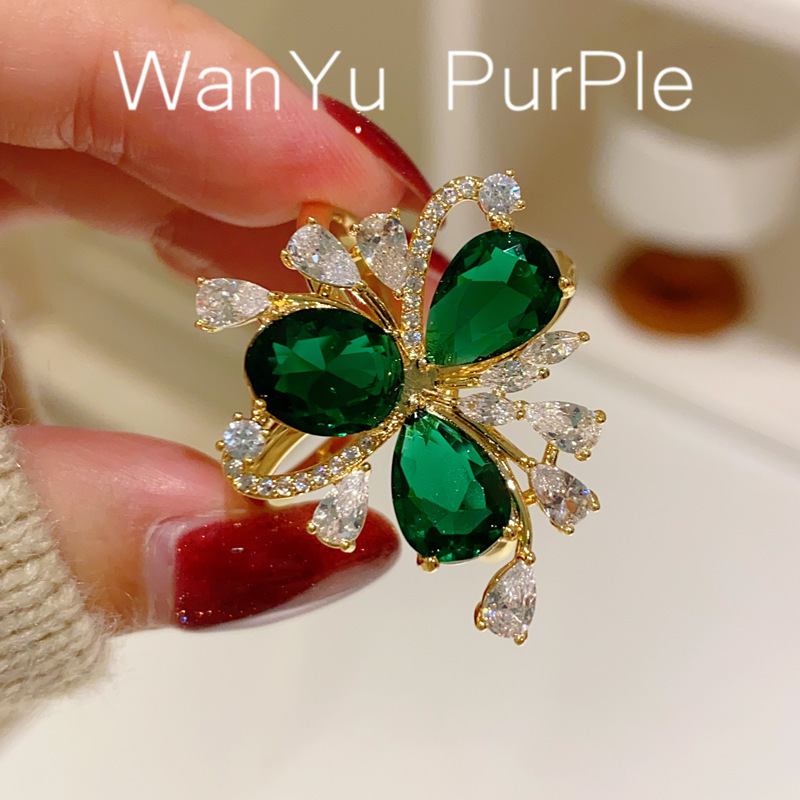 Korean style high-end retro Emerald Clover scarf buckle super shiny flower shirt ribbon knotted shawl belt buckle
