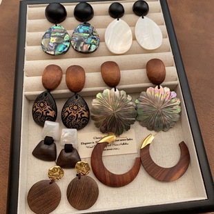 ��Ȼ��ɫؐĸ̴ľ��ᔶ��h�߼��Ѓ��ŕr��ײɫƴ�Ӻ��sˇ�g���Ů