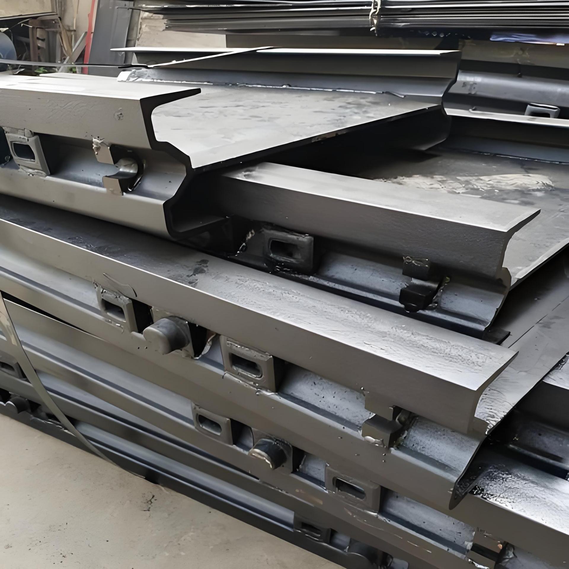 煤矿刮板机用中部槽 井下输送机过渡槽 锰板槽 热处理