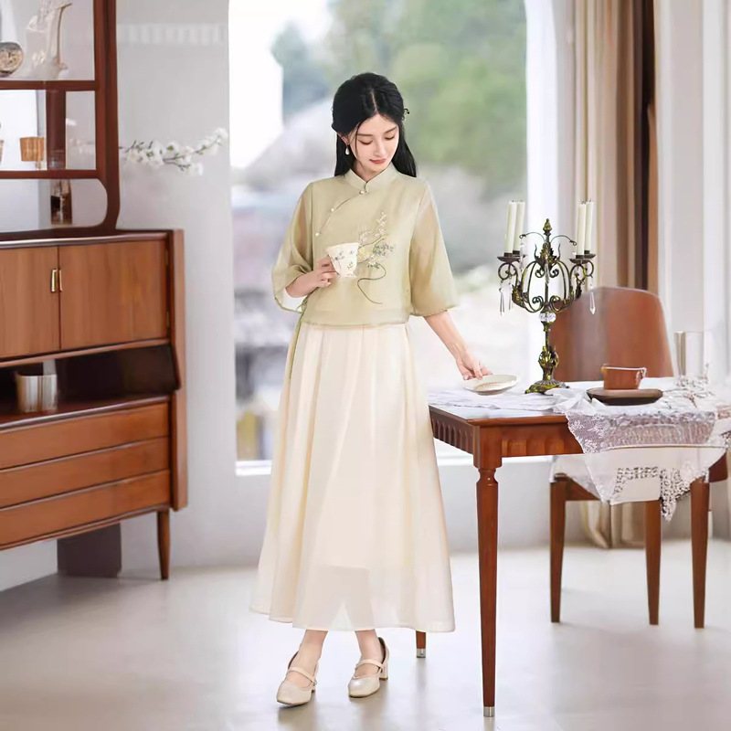Spring and Summer New Chinese Style Young Girl National Style Button Cheongsam Two-Piece Set Daily Girl Fashion Hanfu Two-Piece Suit Spring and Summer New Chinese Style Young Girl National Style Button Cheongsam Two-Piece Set Daily Girl Fashion Hanfu Two-Piece Suit