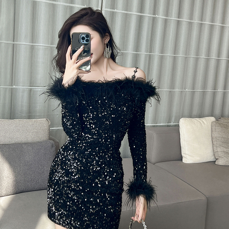 Đầm ôm body nữ dự tiệc cổ yếm đính sequin — Màu đen