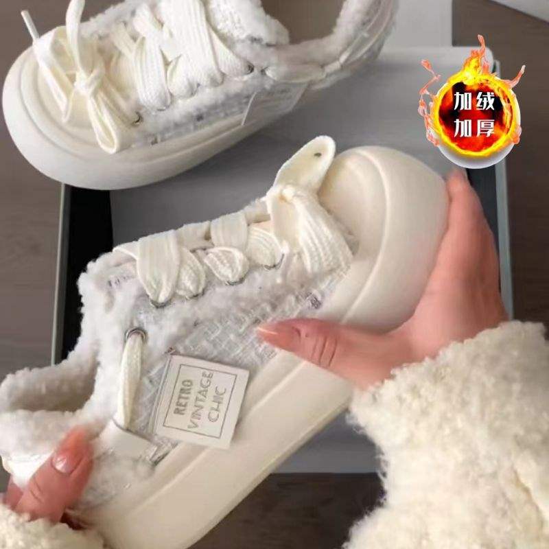 高颜值小香风冬季新款女鞋复古圆头毛边厚底增高加绒休闲板鞋子女