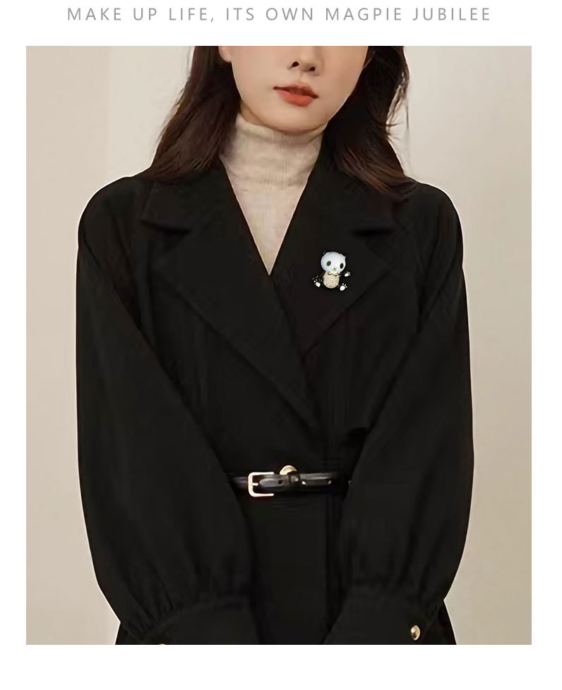 国风可爱招手小熊猫胸针时尚简约轻奢风动物胸花新款萌