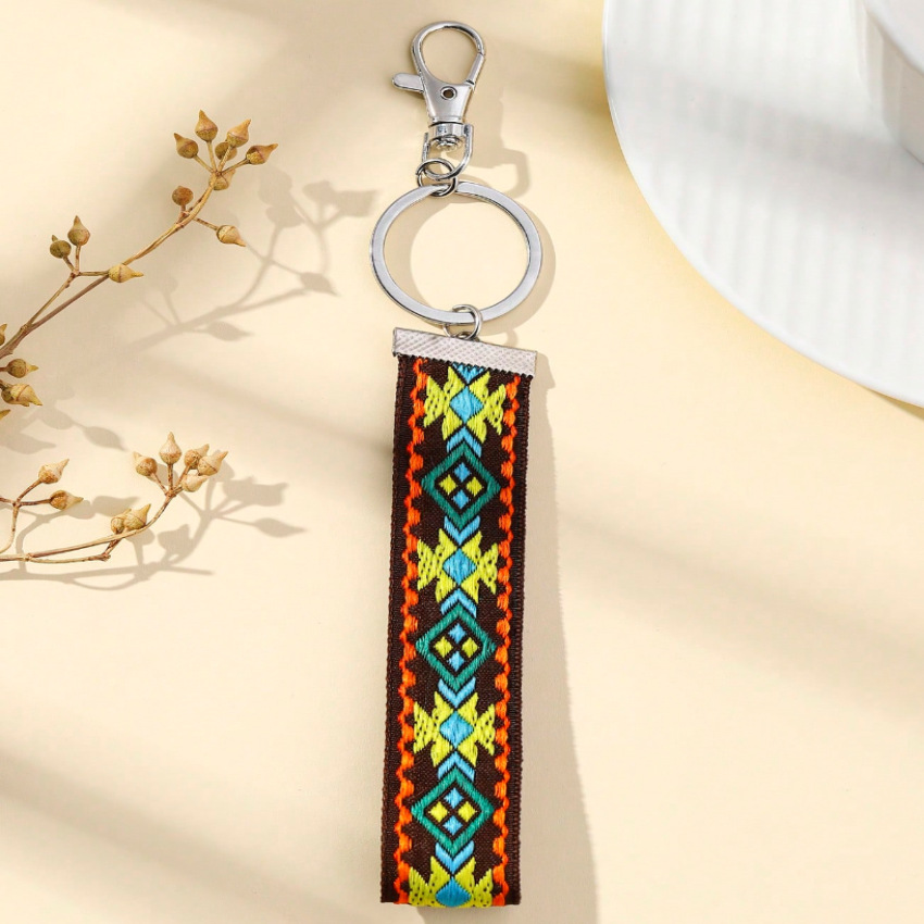 1 Piece Retro Ethnic Style Geometric Metal Knit Unisex Keychain display picture 3