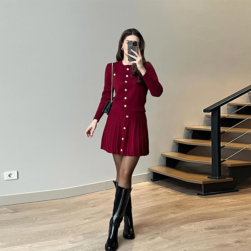 2025 nuevo comercio exterior europeo y americano Amazon ropa de mujer de color sólido cuello redondo de hebilla de una sola fila delgada cardigan vestido corto conjunto