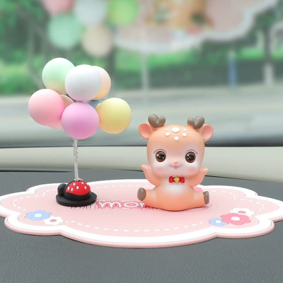Deer Ornaments Desktop Cute Animal: Car ornaments - brown-b-balloon-momo-duck-powder-pad