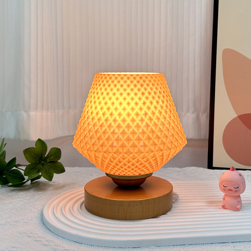 Lámpara de mesa decorativa de vidrio para dormitorio, estilo nórdico minimalista, de lujo ligero, para habitación de hotel, luz ambiental de noche.