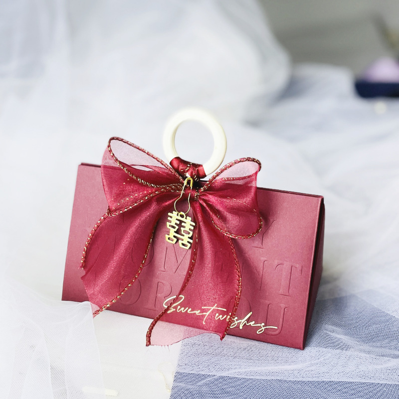 クリエイティブシャンパン色の手提げ婚約結婚結婚式の三角喜糖箱木環お土産魚尾紗喜糖箱|undefined