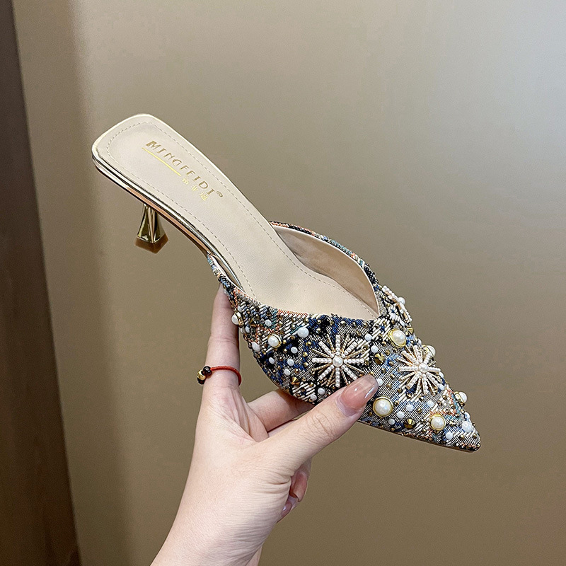 Verano 2025 nuevas medias zapatillas de diamantes de imitación de celebridades de Internet, sandalias Baotou, zapatillas de tacón alto, mujeres, tacones de aguja de moda, puntiagudos image 1