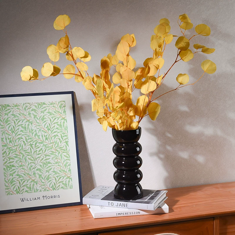 Керамическая вазa высокого класса в духе средневековой инь-стилистики черный ретро обеденный стол сухие цветы композиция цветов декоративные украшения