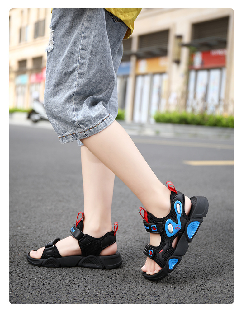 2021 Summer Ins New Children's Sports Sandals Beach Lightweight Trendy Colorful Outdoor Wading Baby Shoes display picture 1