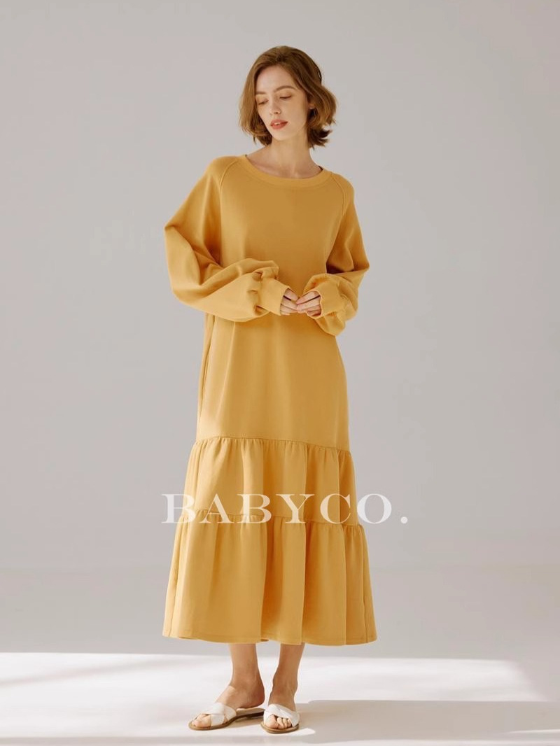 Small design long sweatshirt