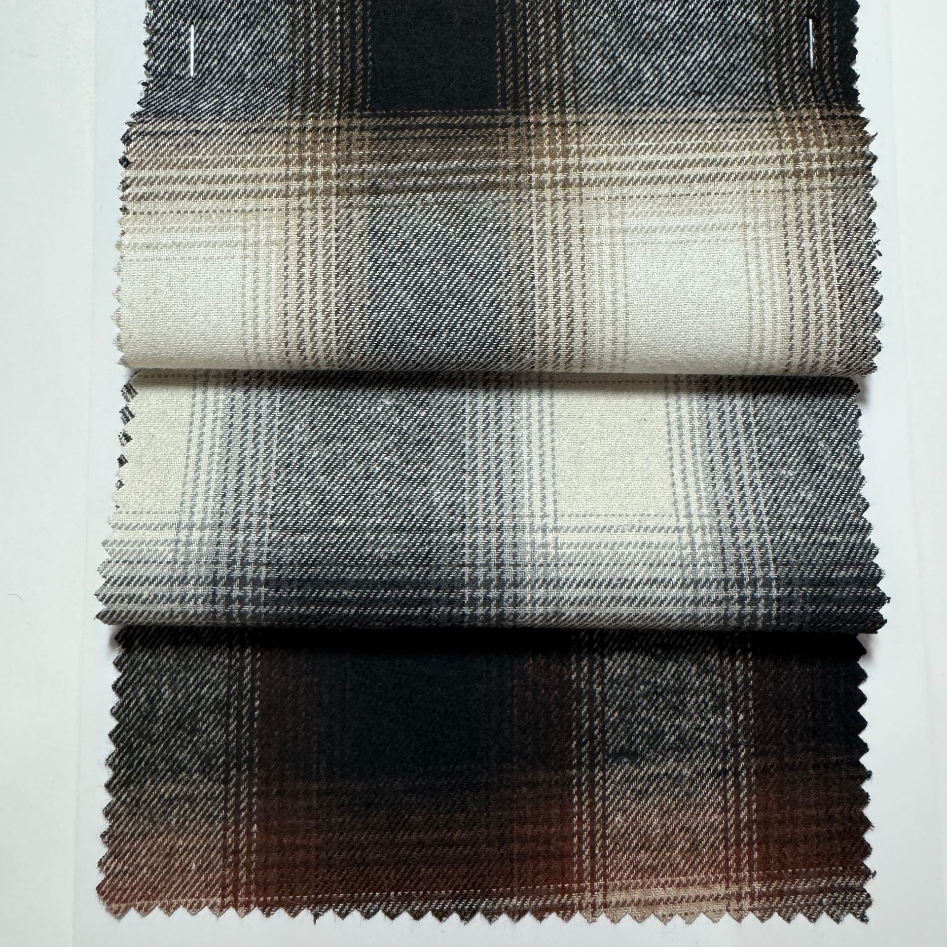 厂家现货 全棉面料 新款秋冬磨毛衬衫格子面料 西装套装裤子格纹