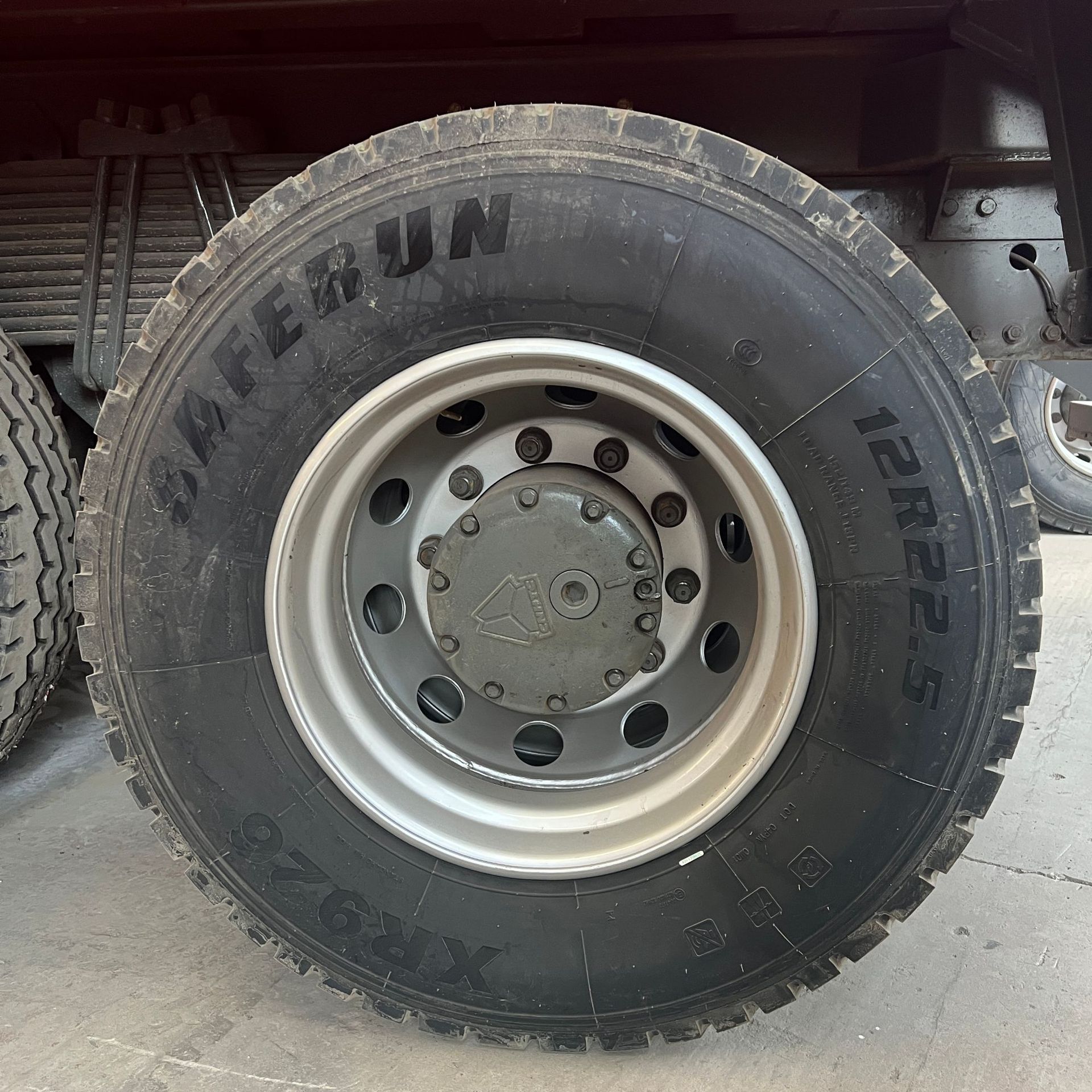 Cross-Border Sales of Howo Dump Trucks, 371 Horsepower China Heavy Duty Automobiles (Sinotruk) Howo Engineering Dump Trucks