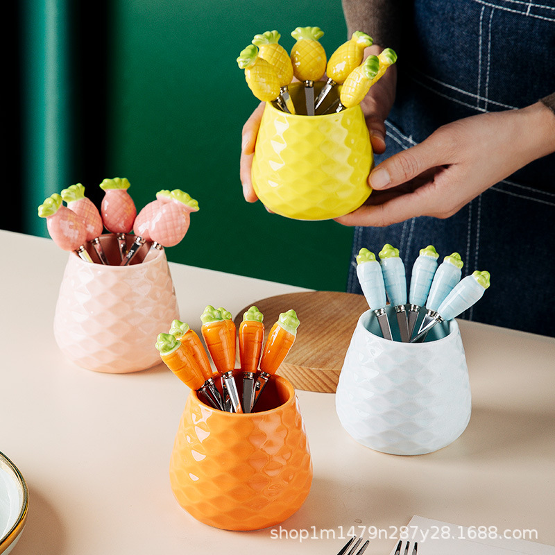 304 creativo pastel de acero inoxidable Tenedor de fruta de alta gama lindo niños seguridad fruta palo pequeño tenedor luz colección de lujo