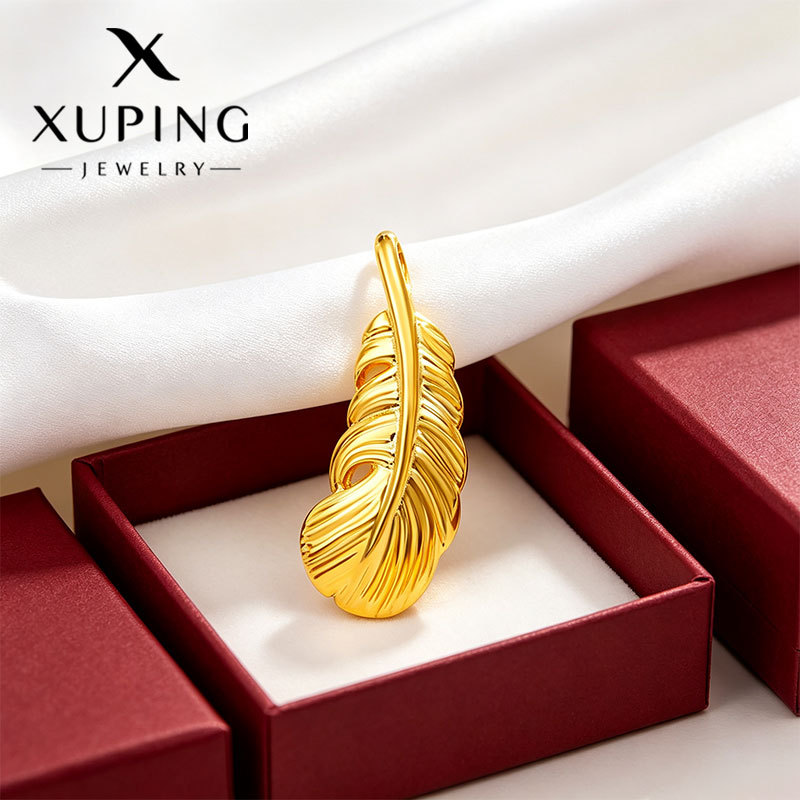 Xuping joyería aleación otoño-invierno amor lenguaje secreto pluma colgante moda femenina simple ala personalidad de la tienda de suministro