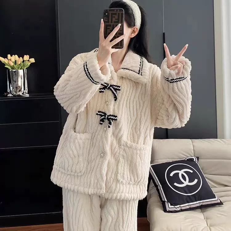 新款加厚保暖外穿家居服蝴蝶结套装珊瑚绒睡衣小香风网红卡通慵懒
