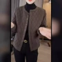 长袖新款宽松圆领棉服