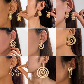 项链;耳环;戒指