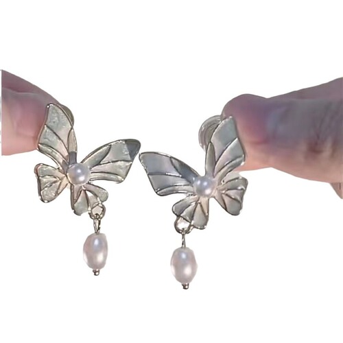 Ultra-fairy-tale-like, dreamy flower-shaped mosquito-repellent coil earrings—no ear piercings required! 2024's latest petite, delicate, Mori-Girl-inspired ear clips that’ll win every girl’s heart.