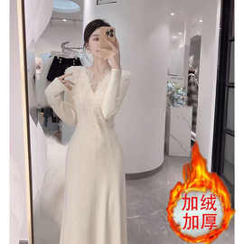 冬季法式气质打底长裙感白色针织蕾丝拼接内搭连衣裙