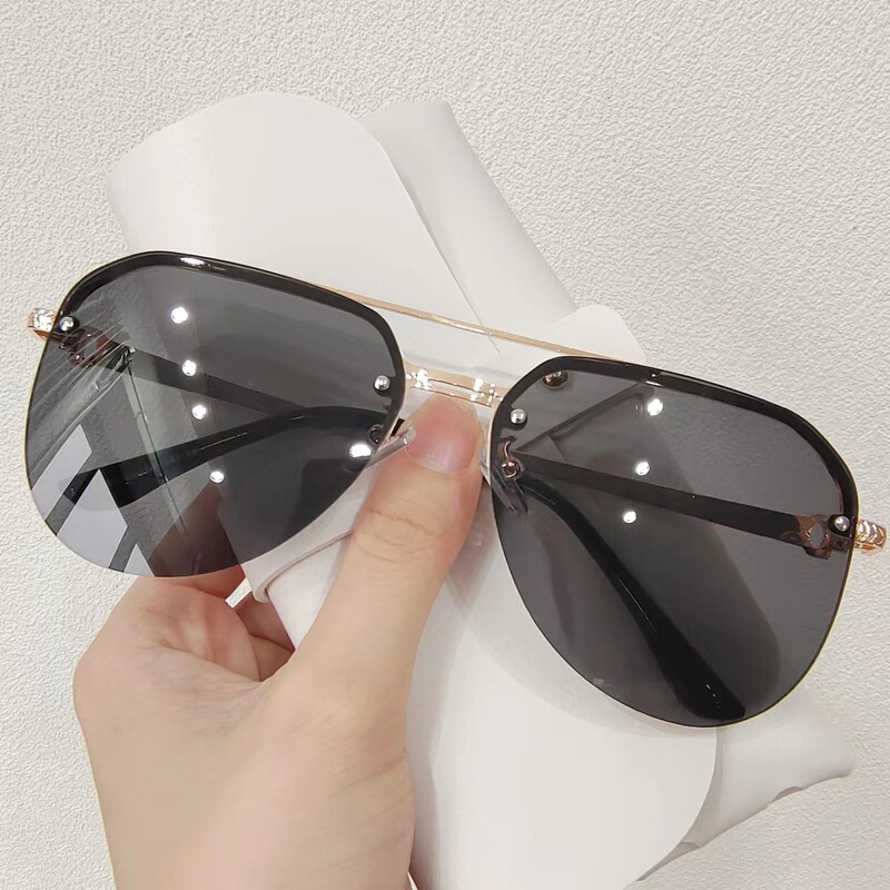 New ladies fashion metal sunglasses half frame double beam sunglasses men's and women's sunscreen toad sunglasses 9258 New ladies fashion metal sunglasses half frame double beam sunglasses men's and women's sunscreen toad sunglasses 9258