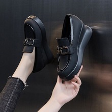 坡跟单鞋女2024新款春季厚底松糕防水台高跟鞋英伦风小皮鞋坡跟单