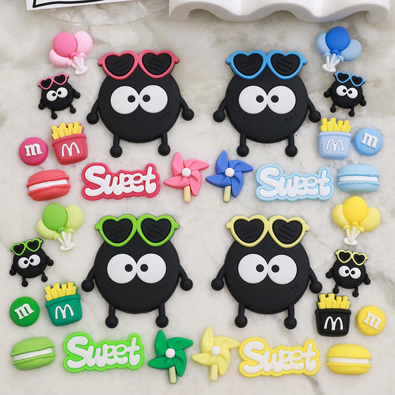 Large Glasses Briquette Elf 3D Stereo Sticker Water Cup Sticker Mobile Phone Case Hole Shoe Buckle Refrigerator Sticker Helmet Car Sticker
