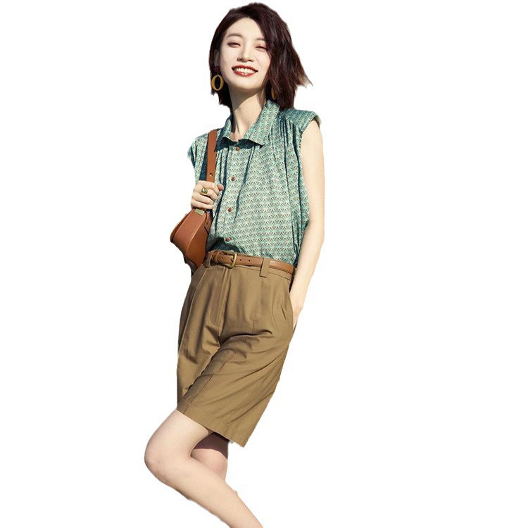 Bộ quần áo không tay kết hợp quần ống ngắn mùa hè thanh lịch — Màu xanh lá, Màu cà phê xanh lục