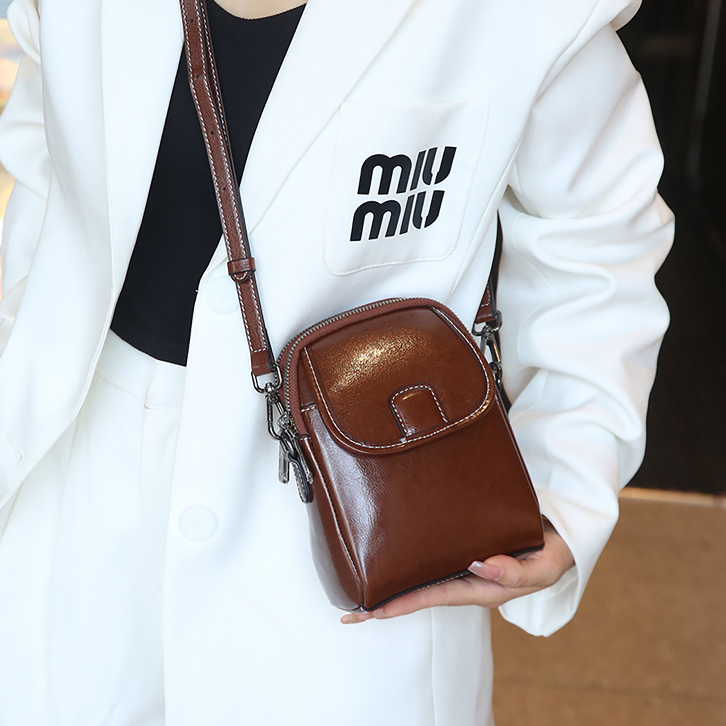 2026년 여름 신상품 천연가죽 더블 지퍼 세로형 크로스백 고급스러운 휴대폰 가방 캐주얼하고 다용도로 활용 가능한 동전 지갑