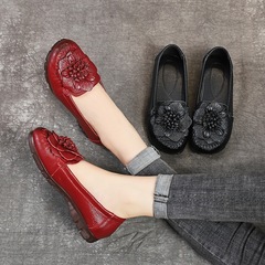 2025 Spring New Mother Shoes Genuine Leather Flat Soft Sole Non-Slip Huarong Shoes with Dancing Flowers for Women