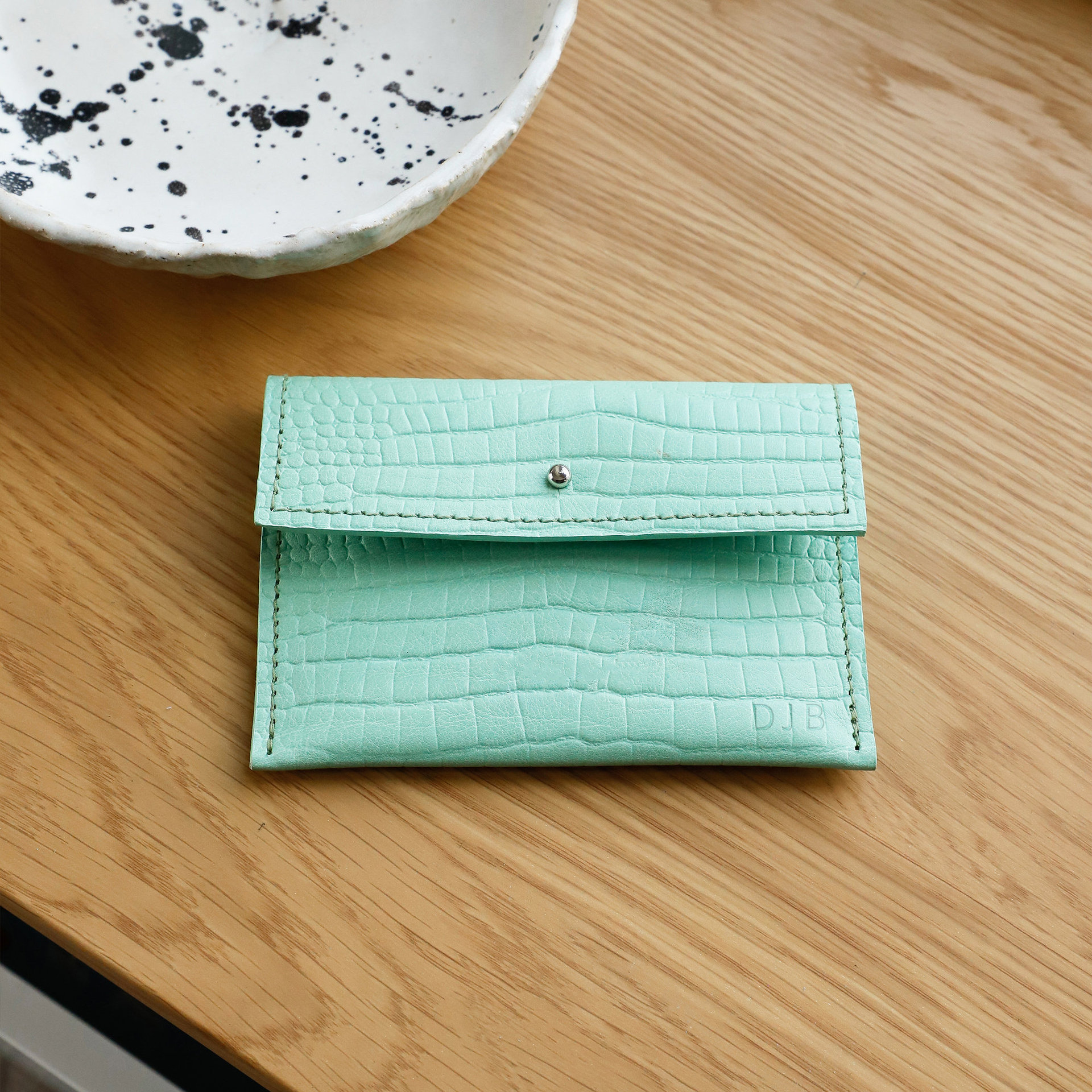Handheld wallet