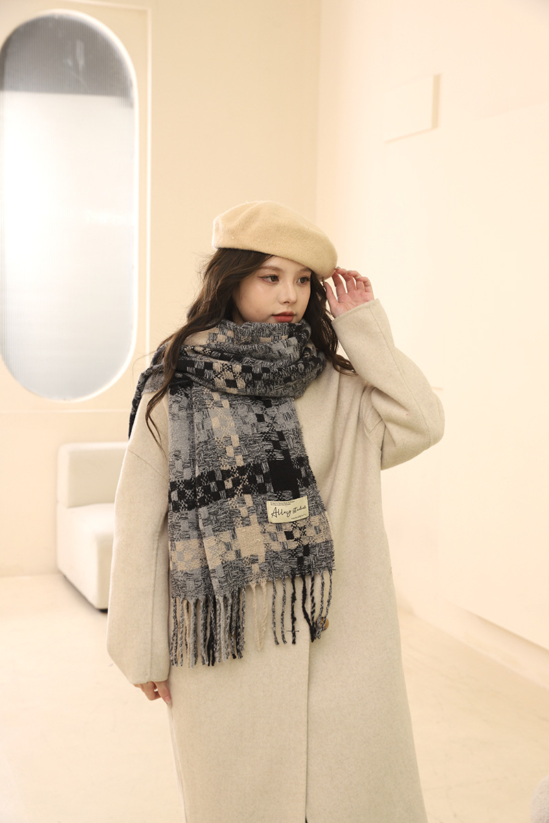 2024 new autumn and winter atmosphere plaid fringe warm for couples, thick long scarf gift_voghion.com