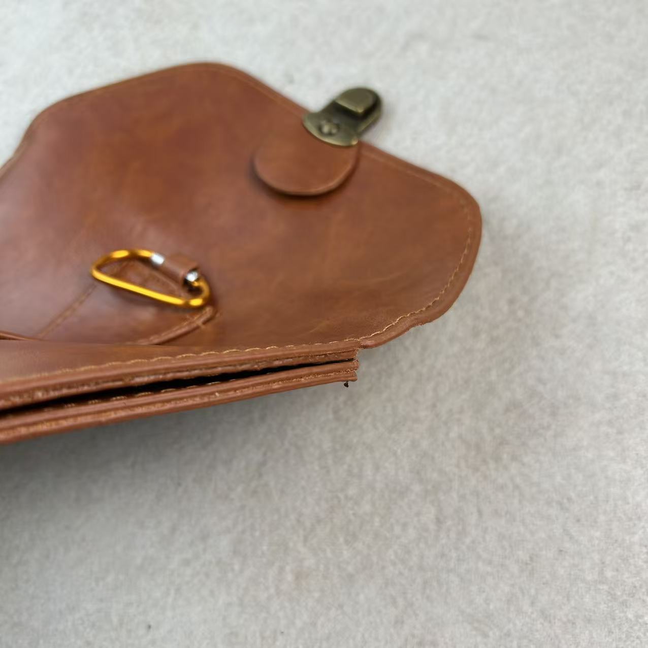 Best-selling Men's Vertical Casual Phone Pouch Belt Bag Slim Mini Multifunctional Sports Crossbody Bag Wholesale