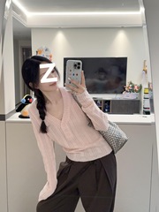巨好看的韩系早秋穿搭粉色V领套头打底毛衣女秋冬内搭针织衫上衣