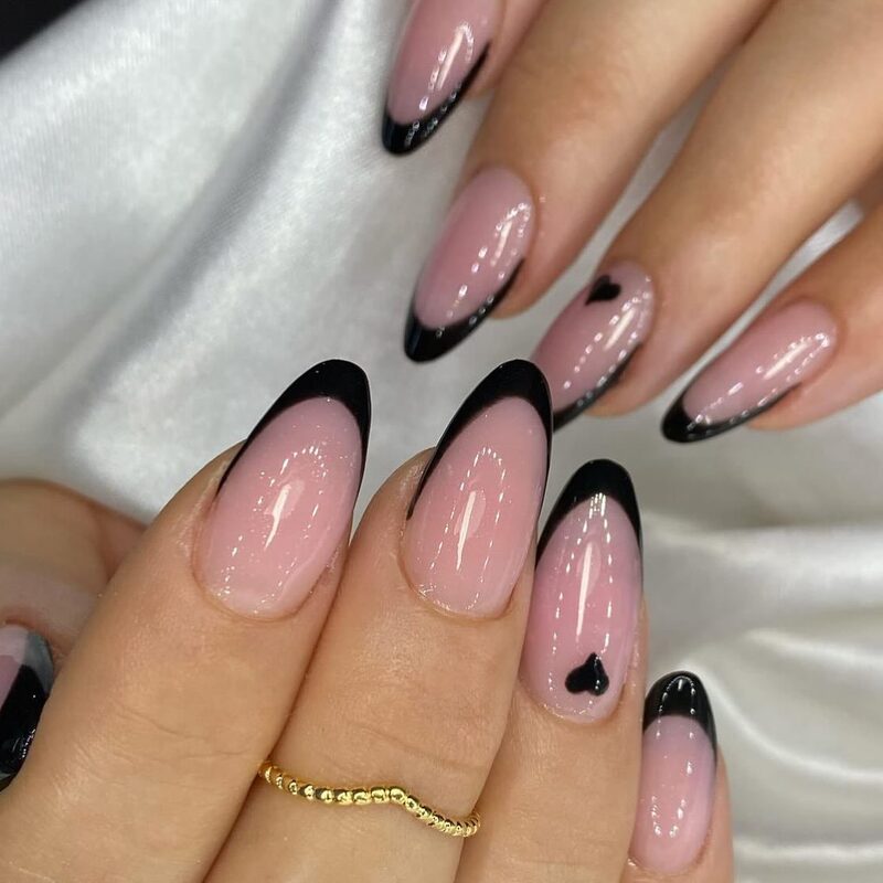 24 Pieces of Short Round Pointed Almond Nails Cross-Border French Black Heart Wearable Nails Removable Fake Nail Patches 24 Pieces of Short Round Pointed Almond Nails Cross-Border French Black Heart Wearable Nails Removable Fake Nail Patches