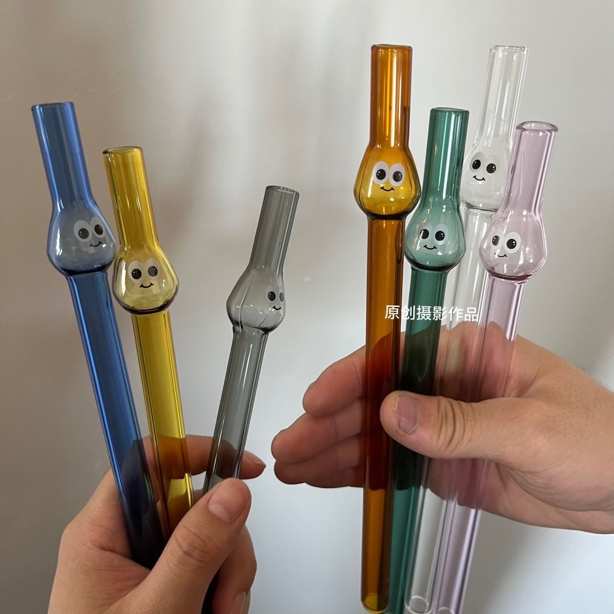 Big Eyes Pipes in-viento estudiantes de alto valor facial lindo dibujos animados pipas de agua potable perlas resistentes a altas temperaturas tubo recto